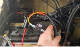 Durchführung Kabel im Fahrgastraum