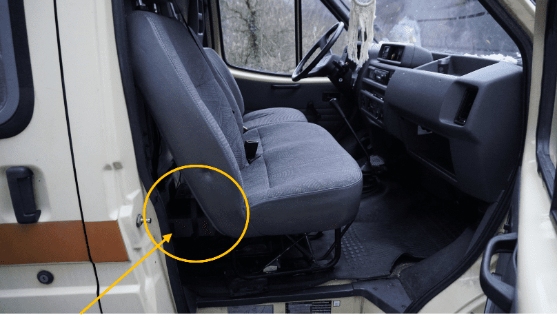 Zweitbatterie Platzierung hinterm Sitz